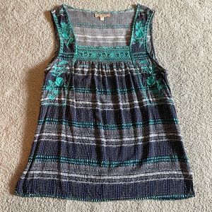 Embroidered detailed top